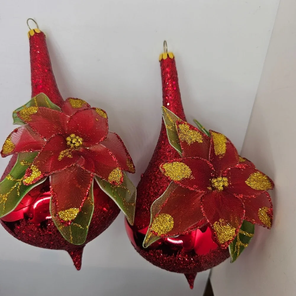 Vintage (2) Red Glass Teardrop Christmas Ornaments Poinsettia Glitter Floral‎